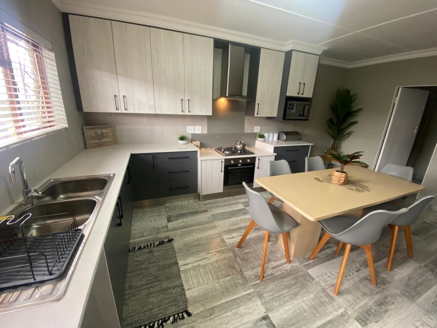 7 Bedroom Property for Sale in Hartenbos Central Western Cape